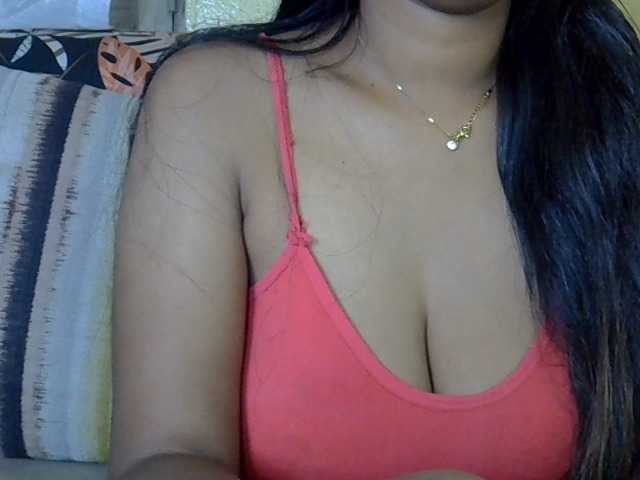 Happyi live cam on BongaCams
