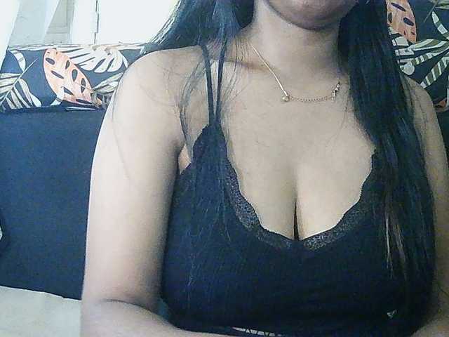 Happyi live cam on BongaCams