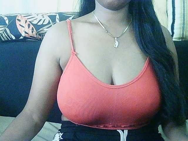 Happyi live cam on BongaCams