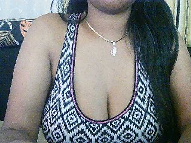 Happyi live cam on BongaCams