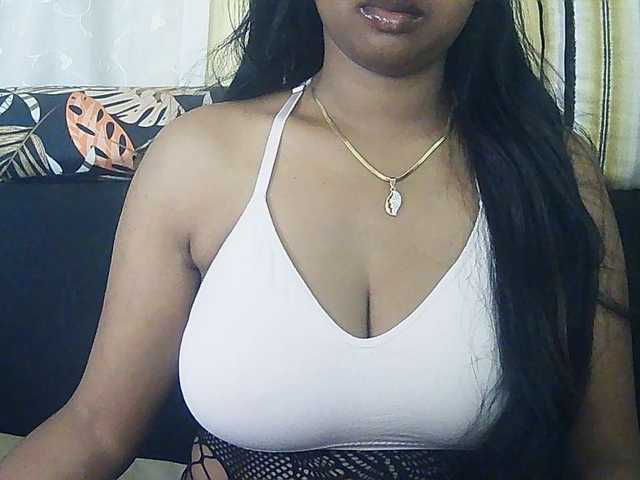 Happyi live cam on BongaCams