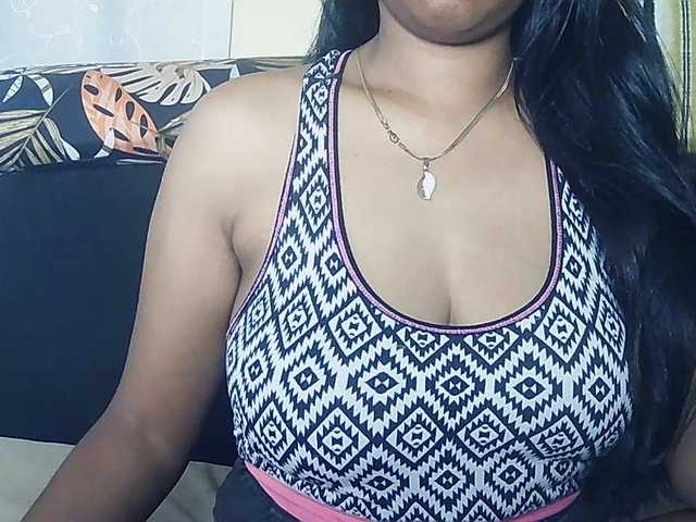 Happyi live cam on BongaCams