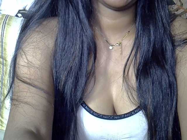 Happyi live cam on BongaCams