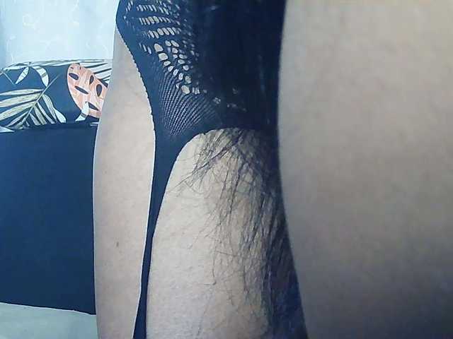 Happyi live cam on BongaCams