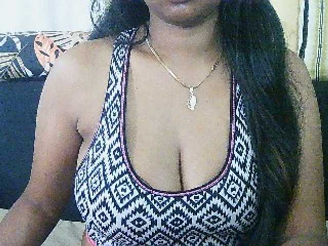 Happyi live cam on BongaCams