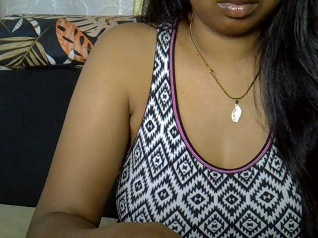 Happyi live cam on BongaCams
