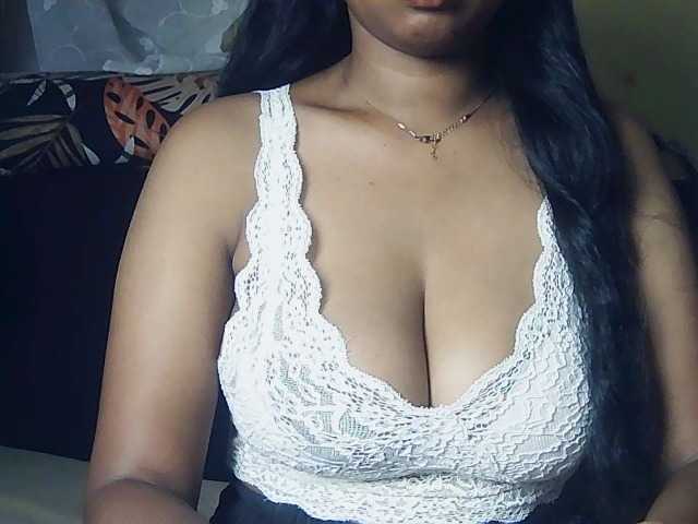 Happyi live cam on BongaCams