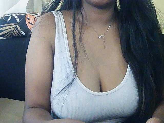 Happyi live cam on BongaCams
