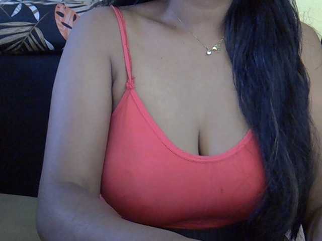 Happyi live cam on BongaCams