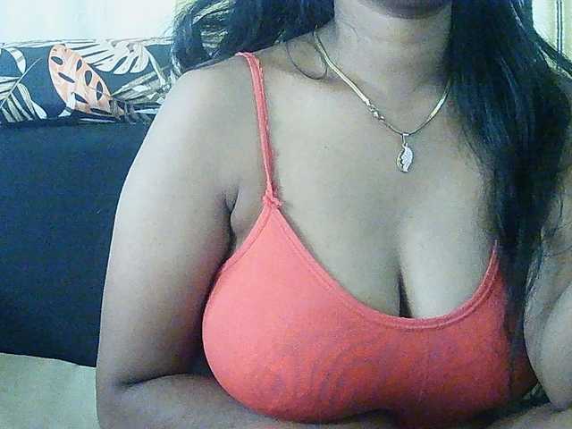 Happyi live cam on BongaCams