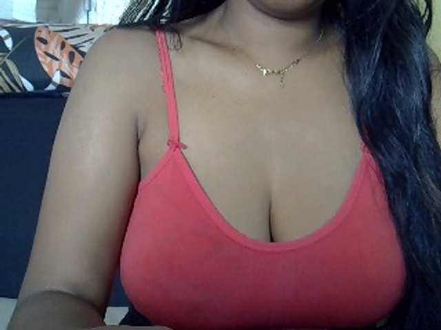 Happyi live cam on BongaCams