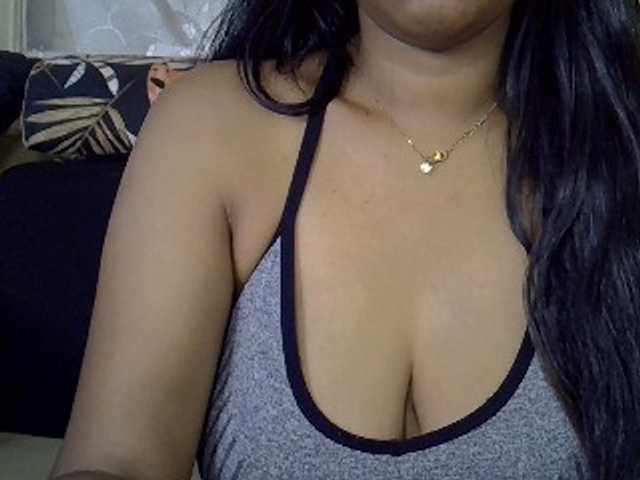 Happyi live cam on BongaCams