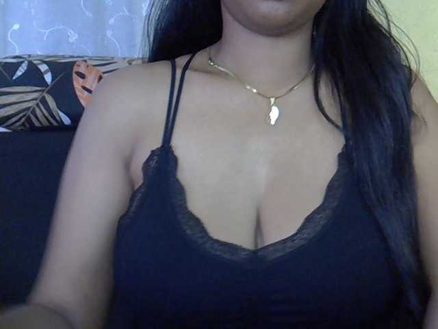 Happyi live cam on BongaCams