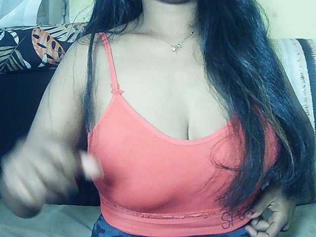 Happyi live cam on BongaCams