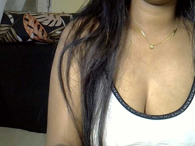 Happyi live cam on BongaCams