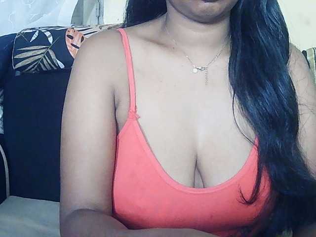 Happyi live cam on BongaCams