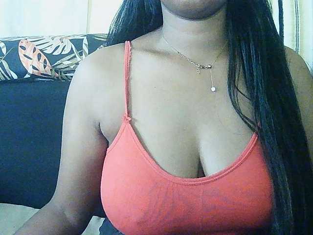 Happyi live cam on BongaCams
