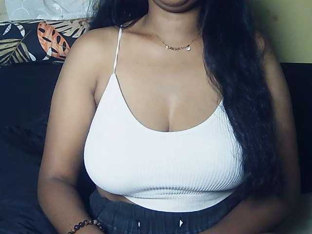 Happyi live cam on BongaCams