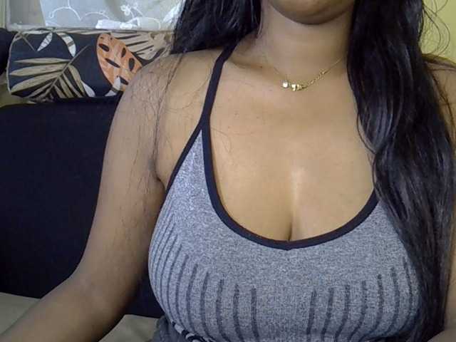 Happyi live cam on BongaCams