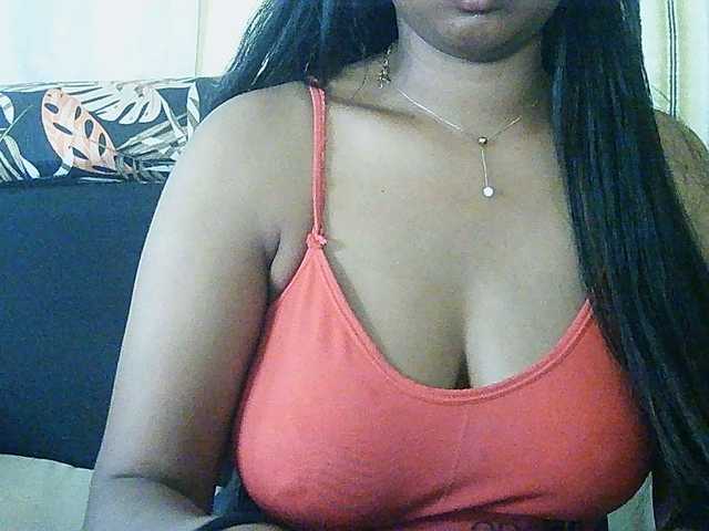 Happyi live cam on BongaCams