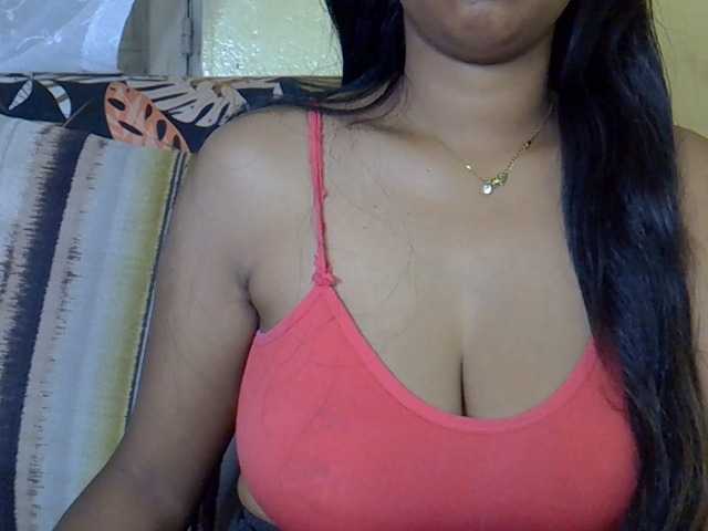 Happyi live cam on BongaCams