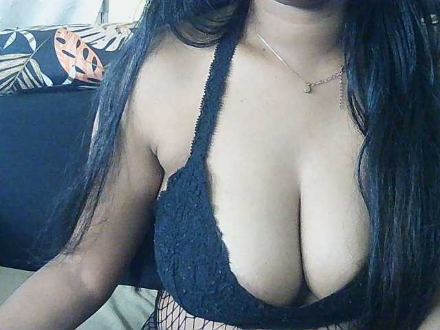 Happyi live cam on BongaCams