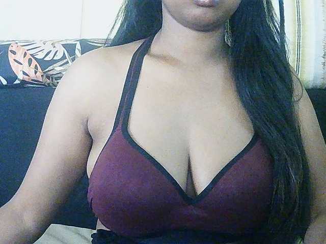 Happyi live cam on BongaCams
