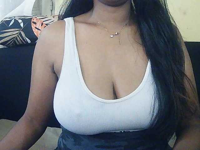 Happyi live cam on BongaCams