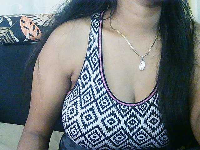 Happyi live cam on BongaCams