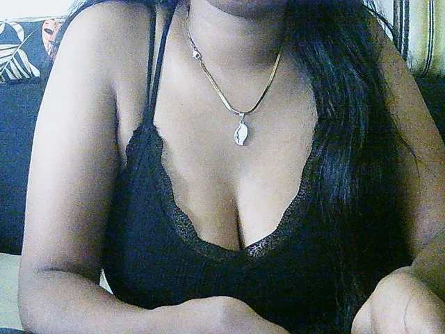 Happyi live cam on BongaCams