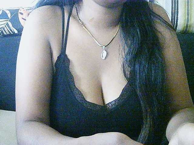 Happyi live cam on BongaCams