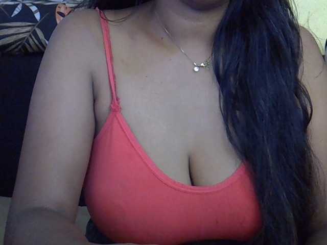 Happyi live cam on BongaCams