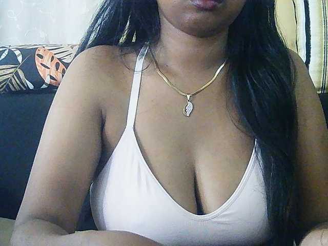 Happyi live cam on BongaCams