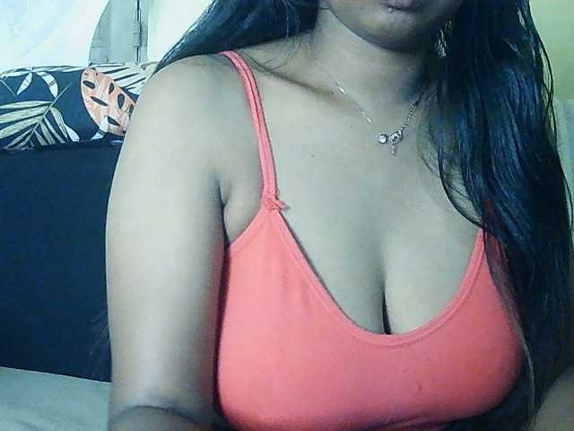 Happyi live cam on BongaCams