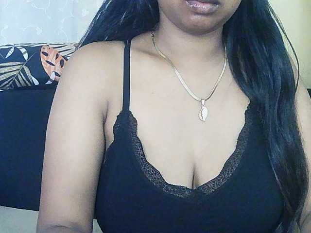 Happyi live cam on BongaCams