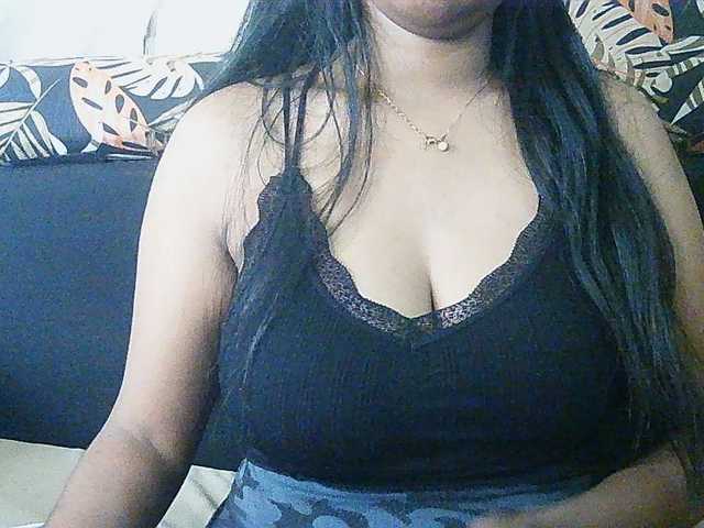 Happyi live cam on BongaCams