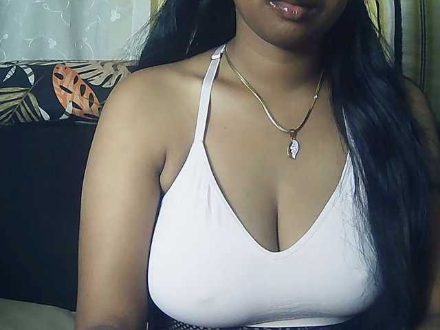 Happyi live cam on BongaCams