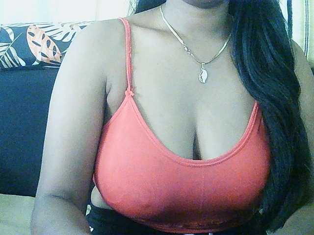 Happyi live cam on BongaCams