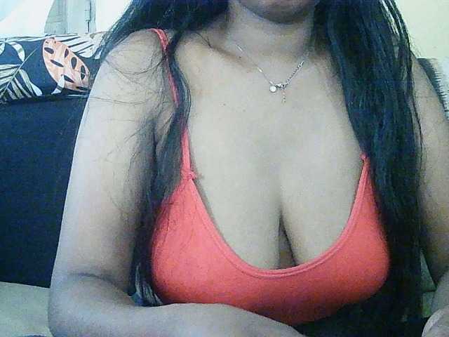 Happyi live cam on BongaCams