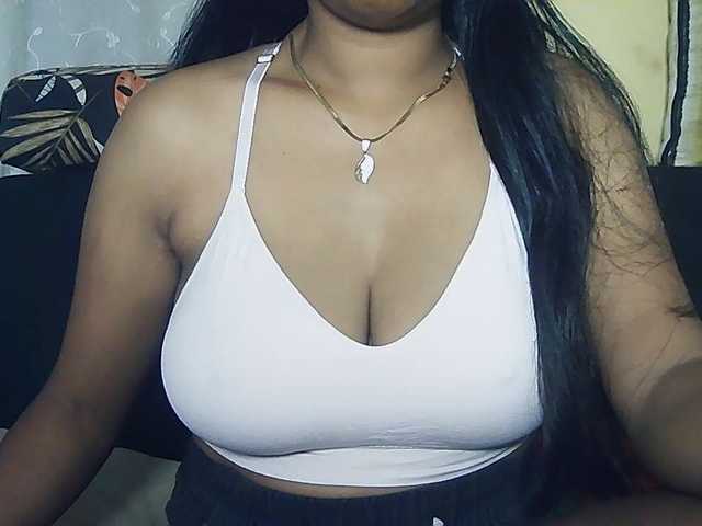 Happyi live cam on BongaCams