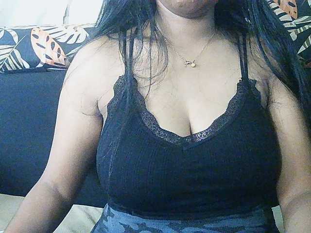 Happyi live cam on BongaCams