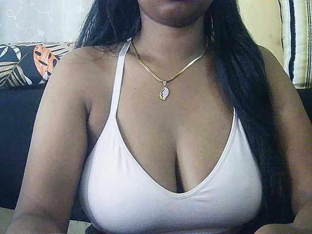 Happyi live cam on BongaCams