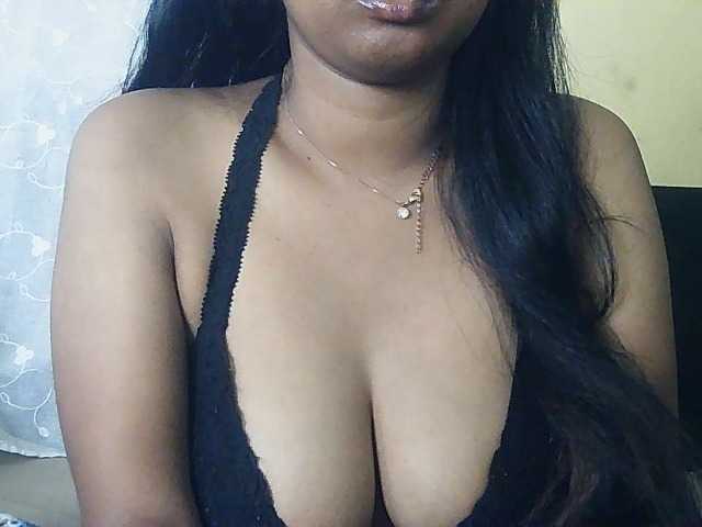 Happyi live cam on BongaCams