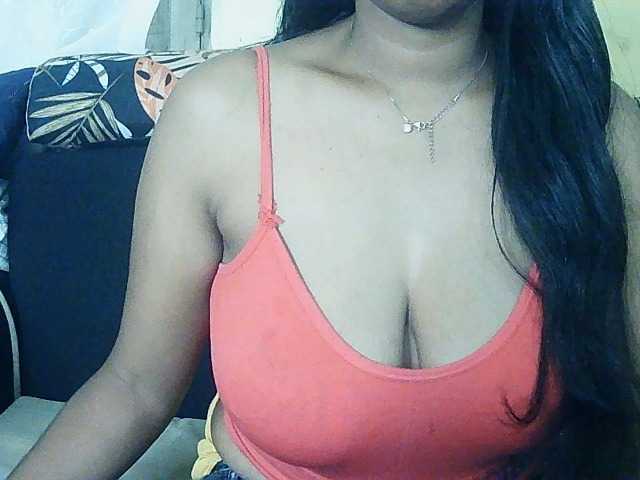 Happyi live cam on BongaCams