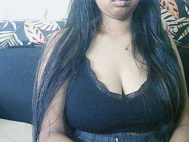 Happyi live cam on BongaCams