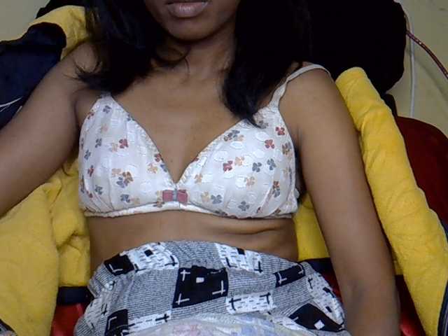 Happyi live cam on BongaCams