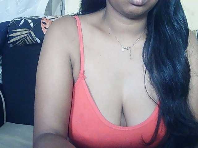 Happyi live cam on BongaCams