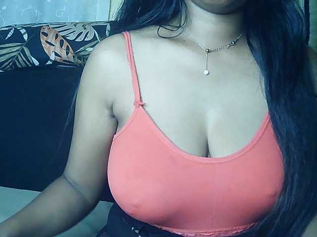 Happyi live cam on BongaCams