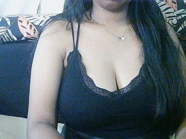 Happyi live cam on BongaCams