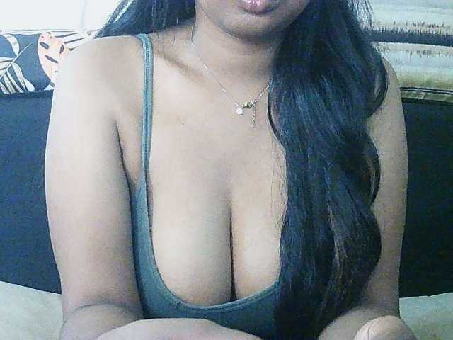 Happyi live cam on BongaCams